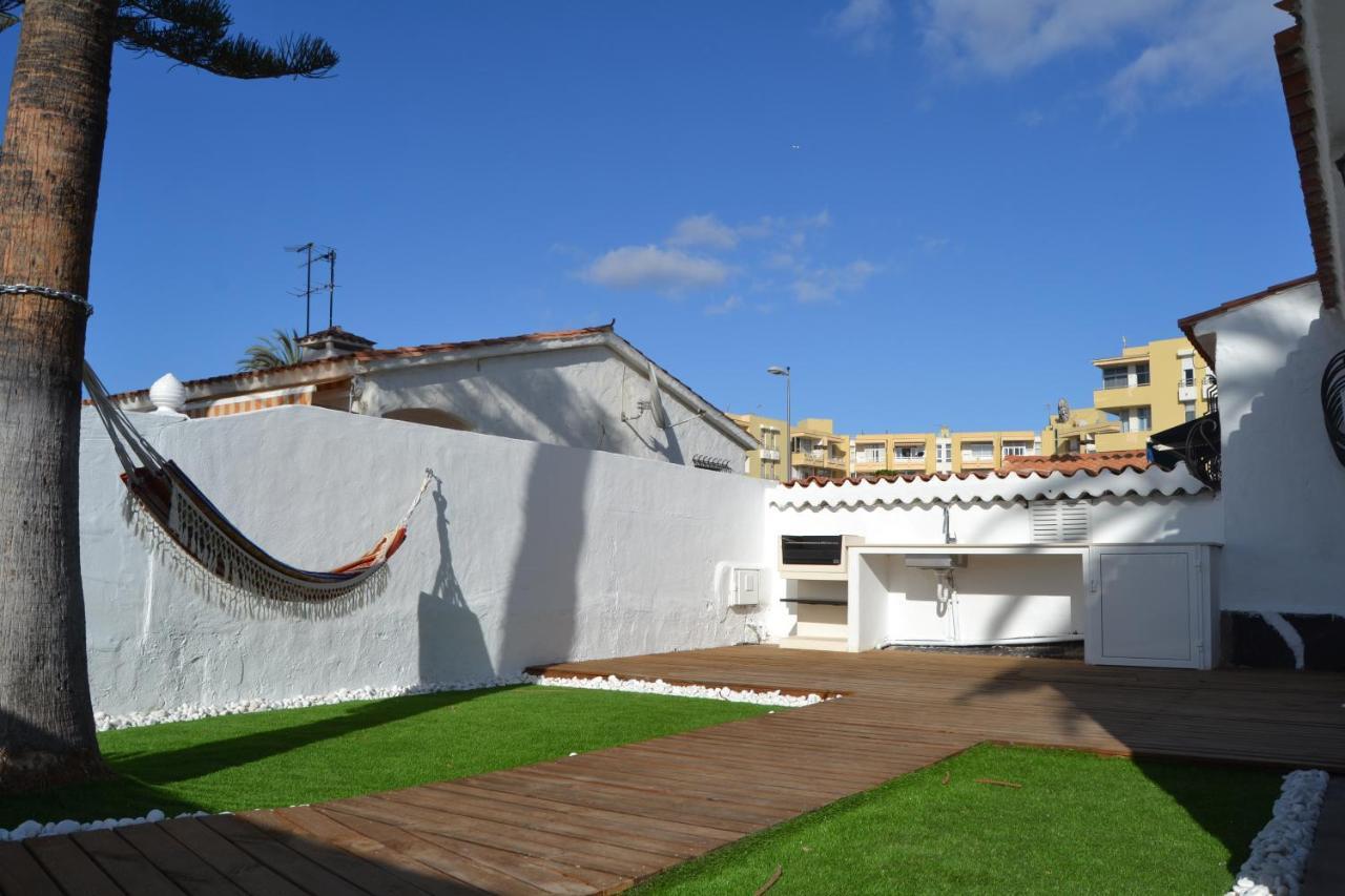 White Exclusive Bungalow. 2 Rooms, Garden & Pool. 마스팔로마스 외부 사진