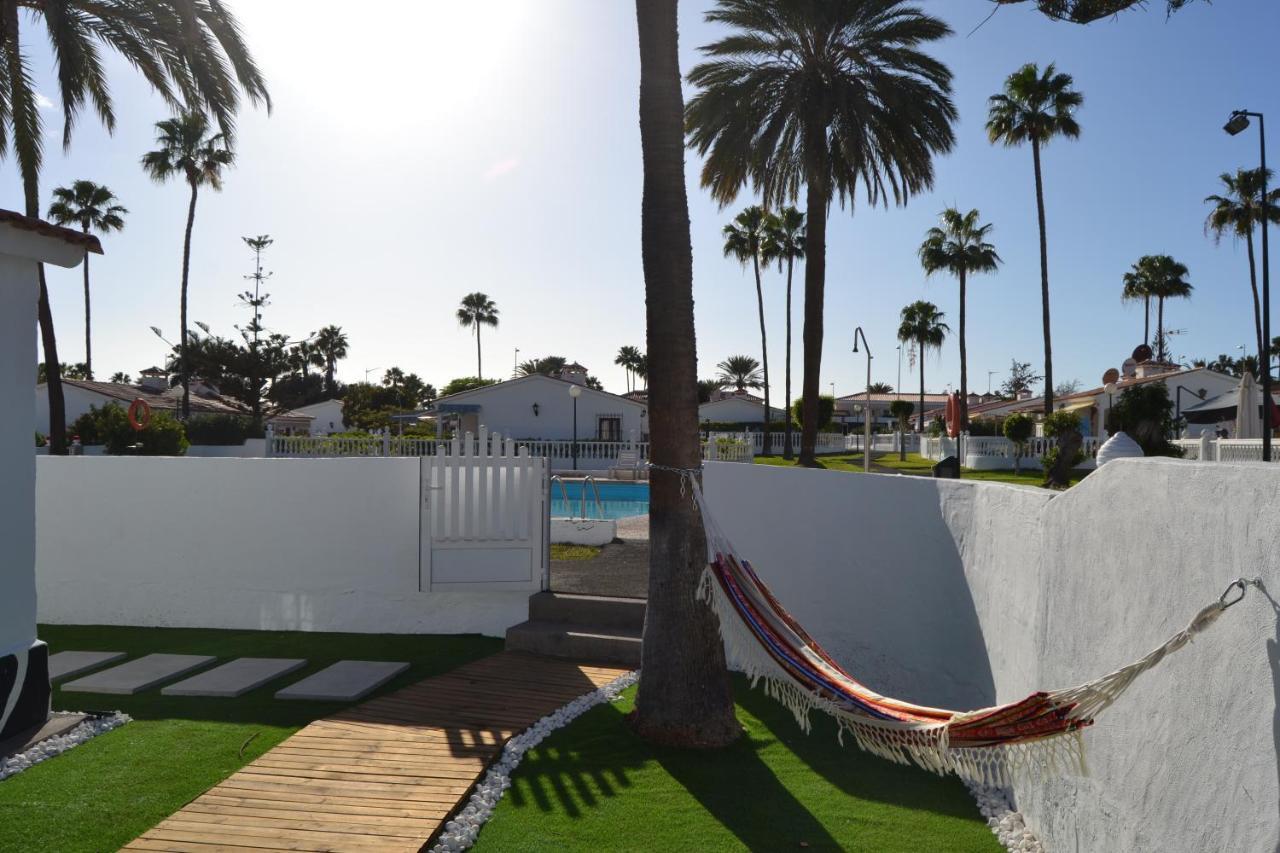 White Exclusive Bungalow. 2 Rooms, Garden & Pool. 마스팔로마스 외부 사진