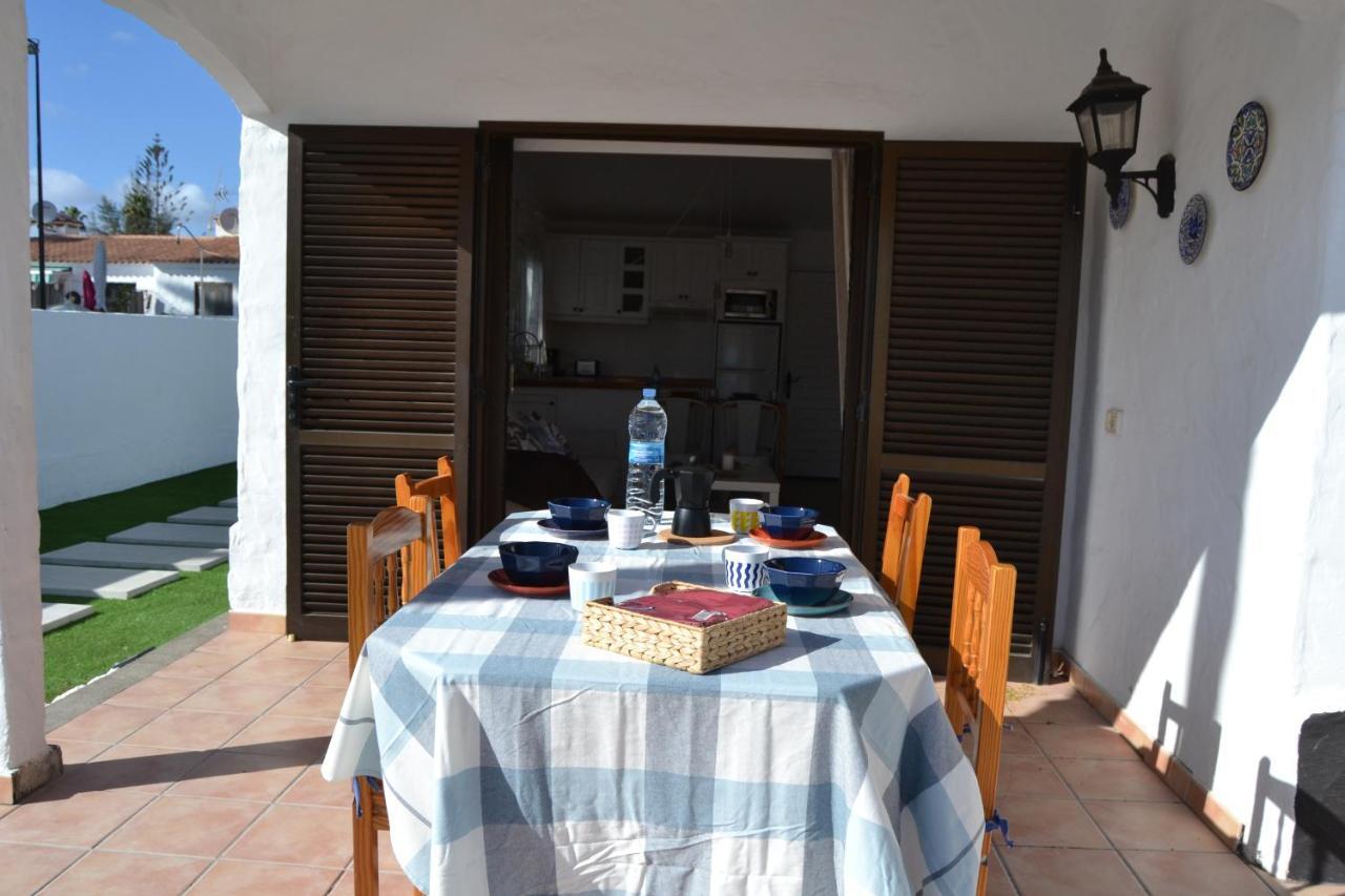 White Exclusive Bungalow. 2 Rooms, Garden & Pool. 마스팔로마스 외부 사진