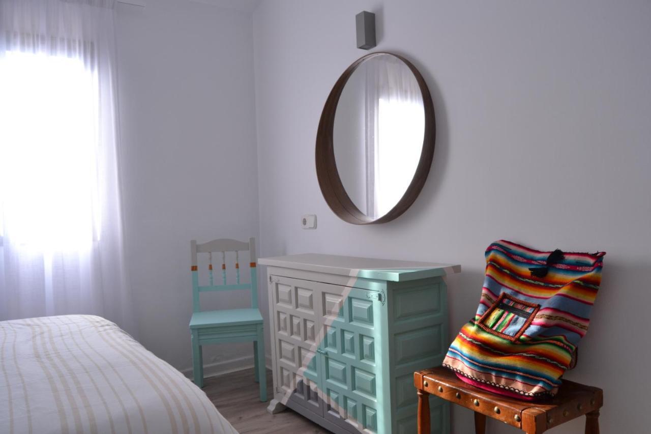 White Exclusive Bungalow. 2 Rooms, Garden & Pool. 마스팔로마스 외부 사진