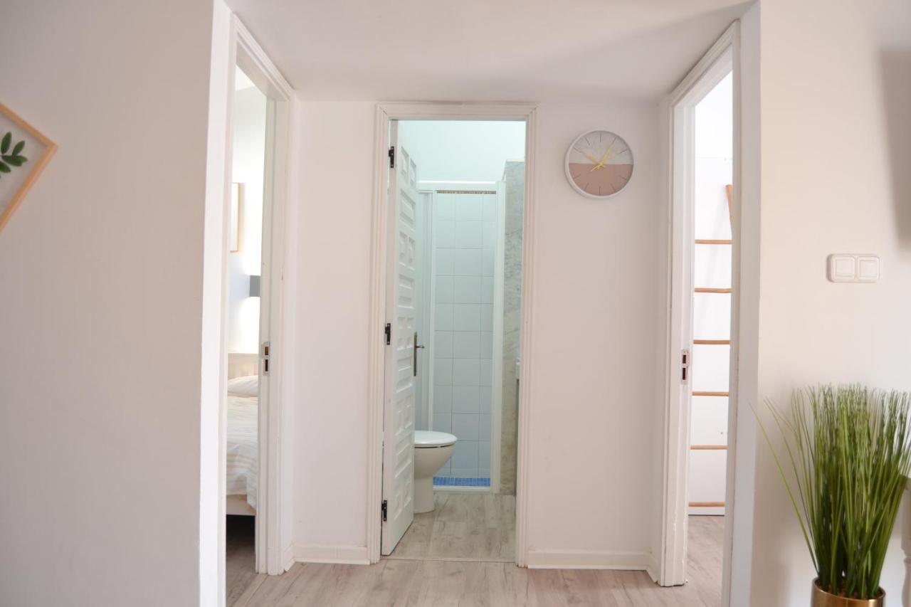 White Exclusive Bungalow. 2 Rooms, Garden & Pool. 마스팔로마스 외부 사진
